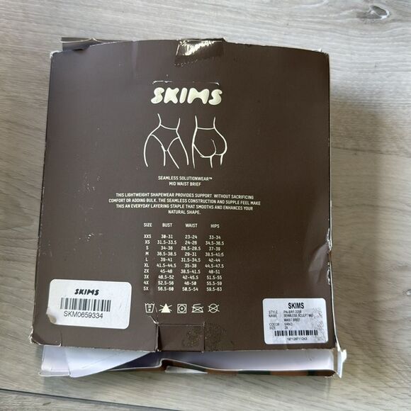 SKIMS Seamless Sculpt Mid Waist Brief sand 2X NWT in packaging - Picture 3 of 4